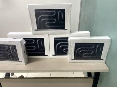 Macbook Pro 14 M5 MDE34 10 Core CPU 10 Core GPU 24GB 1TB Space Black