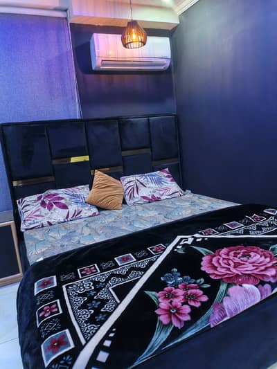 Premium Daily Rental Rooms – Eiffel Tower, Bahria Town Lahore