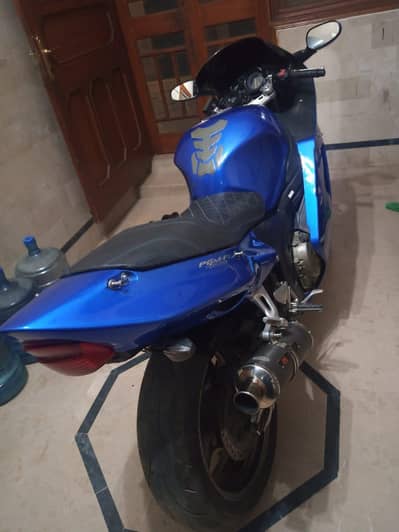 honda blackbird 1100 xx