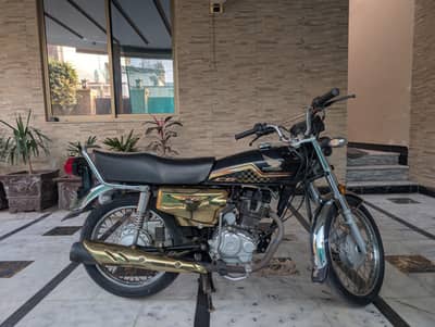 Honda CG 125 Special Edition (Gold)