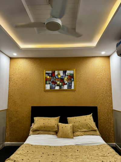 Per day1-Bedroom Flat for Couples Safe, Secure, and Private 6k/Day"*