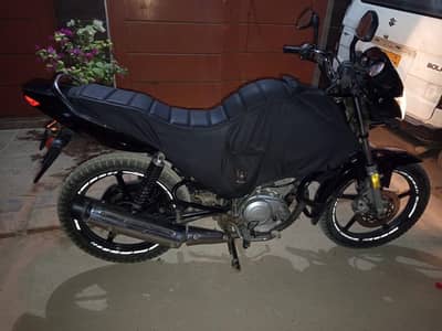 Suzuki YBR 125