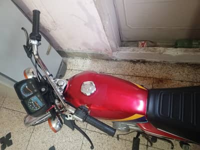 Honda 125 total genuine  2010 model