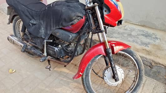 Honda Pridor 2015 8/10 Condition Karachi