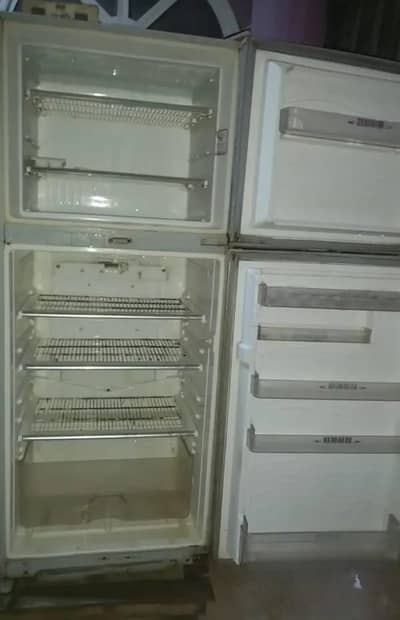 I want to sell My Dawlance Full Size refrigerator