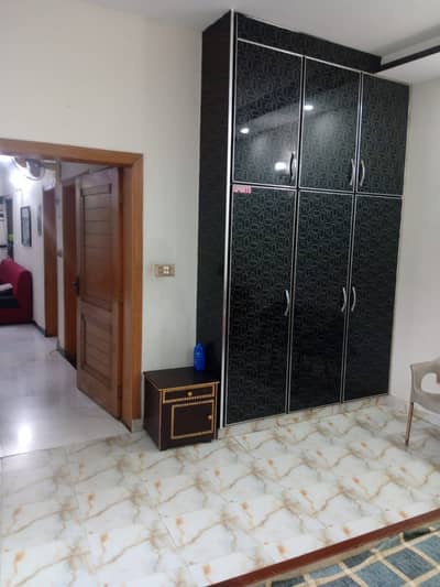 10 Marla Beautiful House For Sale In Gulshan-e-lahore