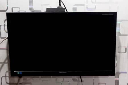 Samsung LED Monitor TV 24" Full HD Excellent Condition