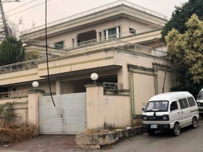 Ideal location new lalazar foundation university college school gr road