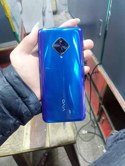Y51 royal blue 10/10 official PTA with box and charger