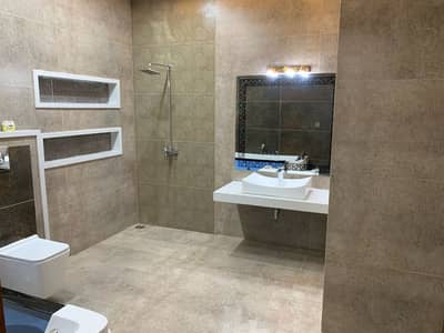 10 MARLA BEAUTIFUL LOWER PORTION AVAILABLE FO RENT IN WAPDA TOWN PHASE 1