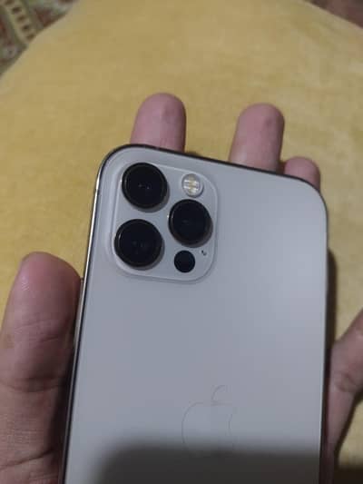 iphone 12 pro mint condition 10 by 10 original set