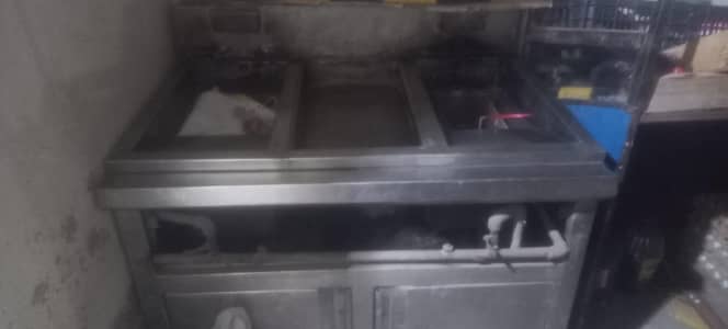 commercial fryer two boxes having 14 litter oil capacity
