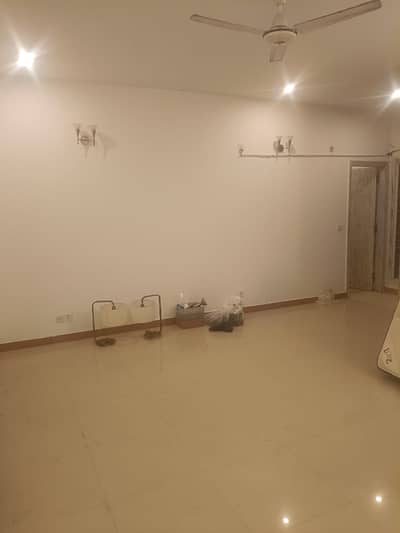 Defence 500 Yards Ground Floor Portion For Rent Separate Water Tank