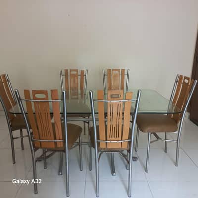 6 Seater Glass Dining Table – Excellent Condition