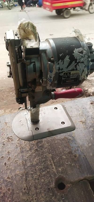 High Speed Cloth Cutter