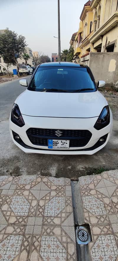 Suzuki Swift GLX CVT