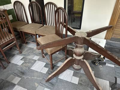 Dinning table for sale