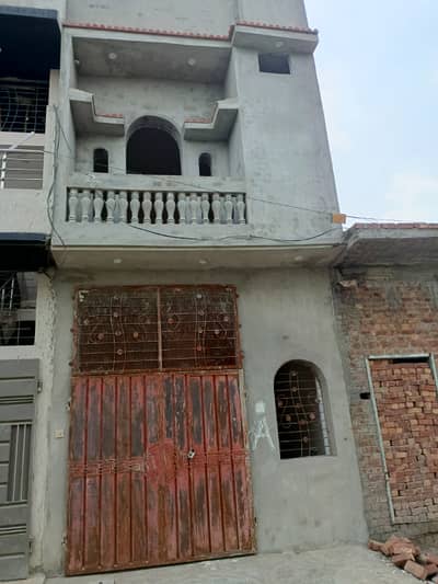 2.5 Marla Double Story Simple House For Sale in Al Noor Park Shahzada Road Kahna Lahore.