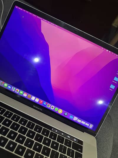 MacBook Pro 2016, 15.4 inches, Touch Bar, Core i7