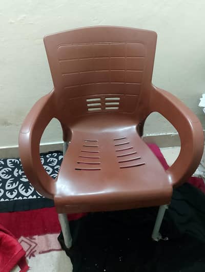 2 chairs for sell 10/10 condition