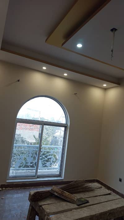 10 Marla Upper portion with Gas for Rent