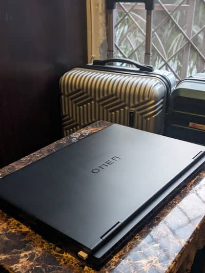 HP Omen 16 | Ryzen 7 7840HS | Radeon 780M Card | 16" 4K Screen