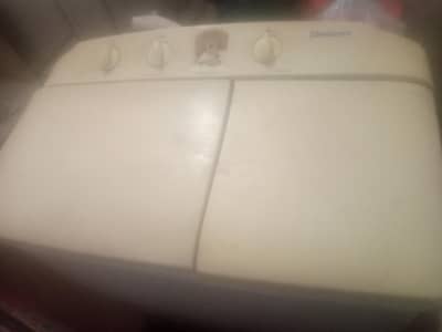 Dawlance company  ki chalti hoe Machine