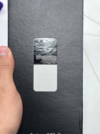 Samsung Z Flip 5 available