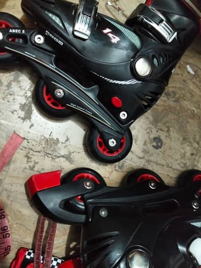 New skates shoes with safety kit
