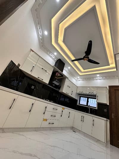 10 Marla Upper Portion Is Available For Rent