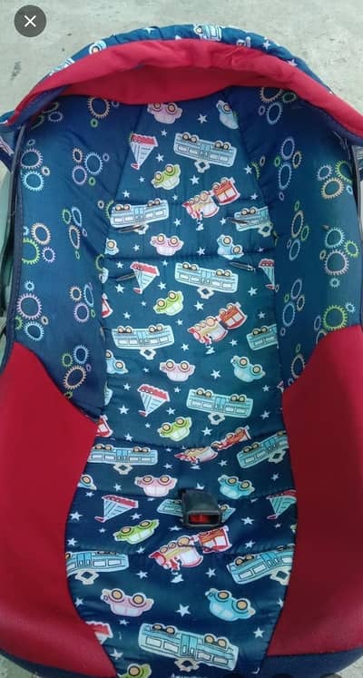 baby coat almost new condition me hai