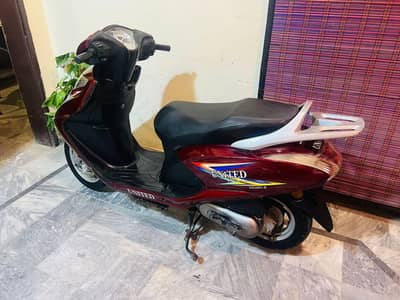 united 100cc self start petrol used 2021 scooty