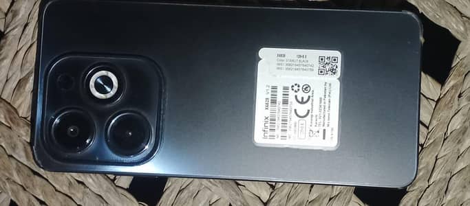 Infinix hot 40i 8/128