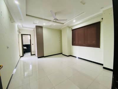 Beautiful Luxury 2 Bedroom Apartment Available For Sale Investor Price in E11/4 Madina Tower