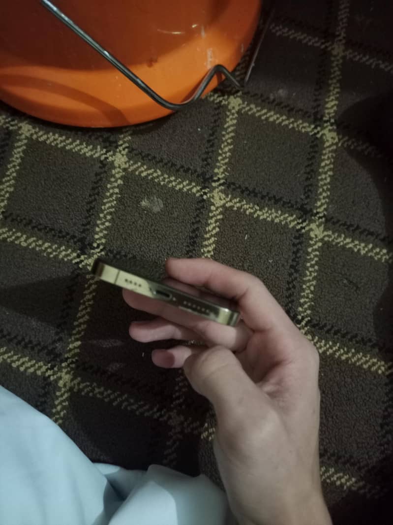 iphone 13 pro max - screen changed 1