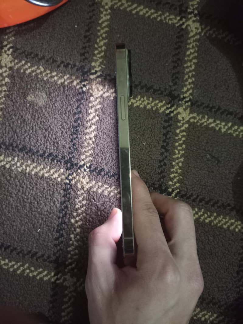 iphone 13 pro max - screen changed 3