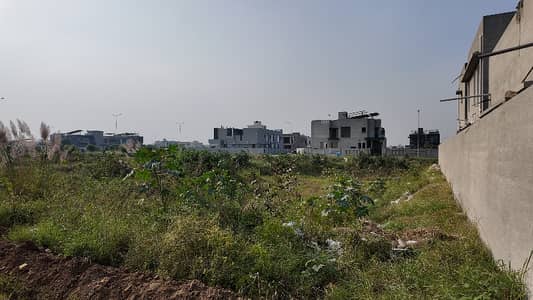 Owner One TO One Meeting PLOT No K-23 Main Back RESIDENTIAL PLOT LOCATED IN THE BEST BLOCK OF DHA PHASE 6 LAHORE