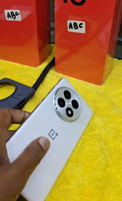 oneplus 12 GB 512 GP PTA approved my WhatsApp 0320. . . 3792. . . 405