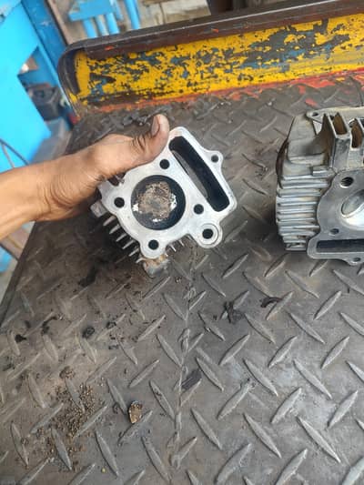 Honda CD 70 head cylinder complete Euro 2