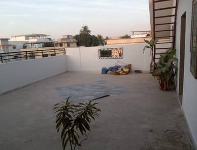 3 bed dd 2nd floor paint house