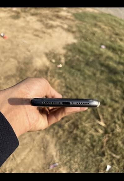 iPhone 11 64GB Waterproof 81% Battery