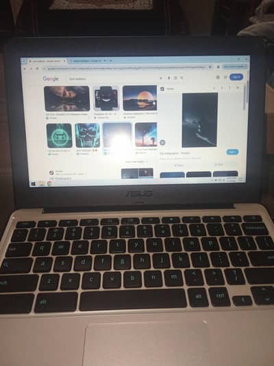 Asus laptop 4gm ram 32gb rom itel processor fast device