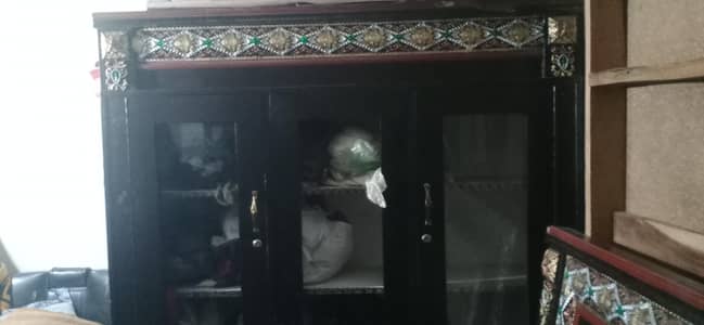 bed dressing showcase almari