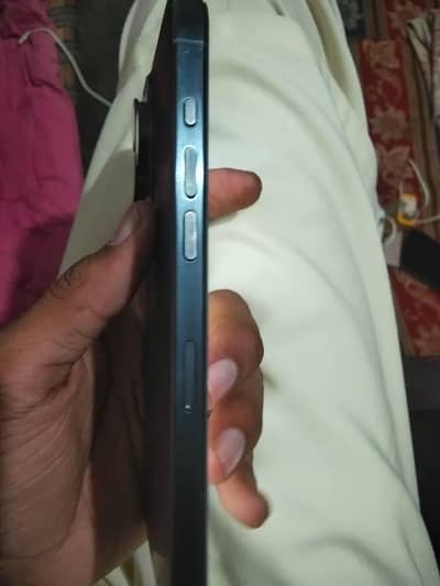 I phone 15 pro max American