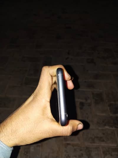 Iphone 11 (128gb) non pta +itel for hotspot