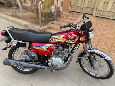 Honda 125 urgent sale lush condition