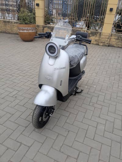 Rk Joy 800W Silver ( New)