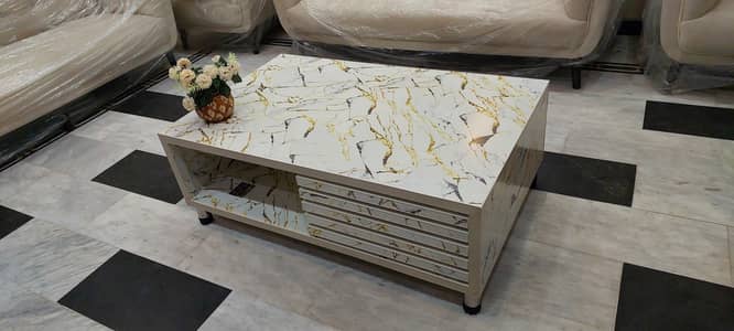 Center Table big size 30 x 48 inch brand new condition unique look