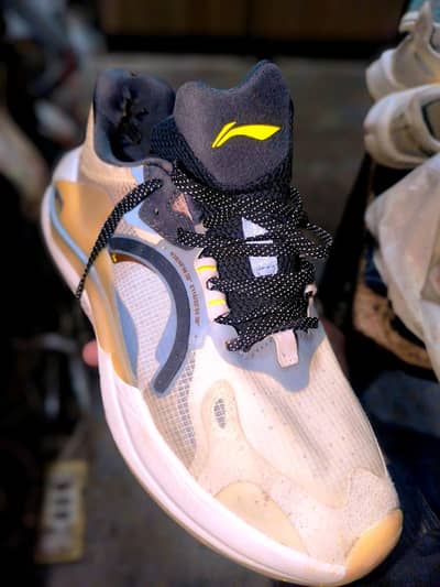 Original Li-Ning Shoes For Badminton,Table Tennis and Volleybal sports