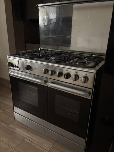 KITCHEN OVEN STOVETOP GAS ELECTRIC PIZZA CAKE COOKIE BAKED HOT PLATE